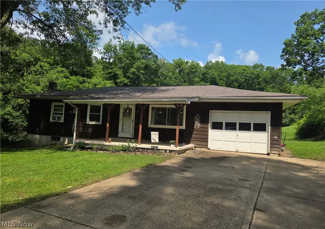 Homes for sale in Cambridge, OH | 3036 Meadow Rd, Cambridge, OH 43725 | MLS# 5222251