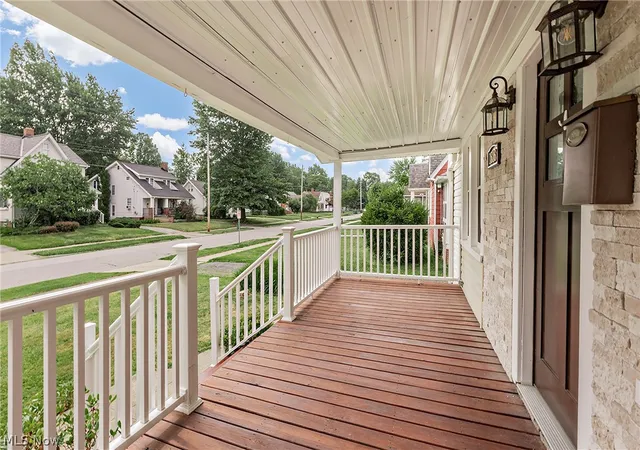 Homes for sale in South Euclid, OH | 1516 Holmden Rd, South Euclid, OH 44121 | MLS# 5223446