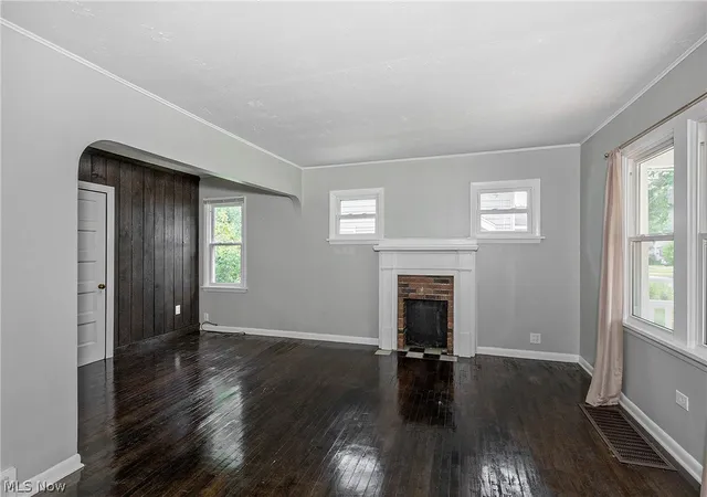 Homes for sale in South Euclid, OH | 1516 Holmden Rd, South Euclid, OH 44121 | MLS# 5223446