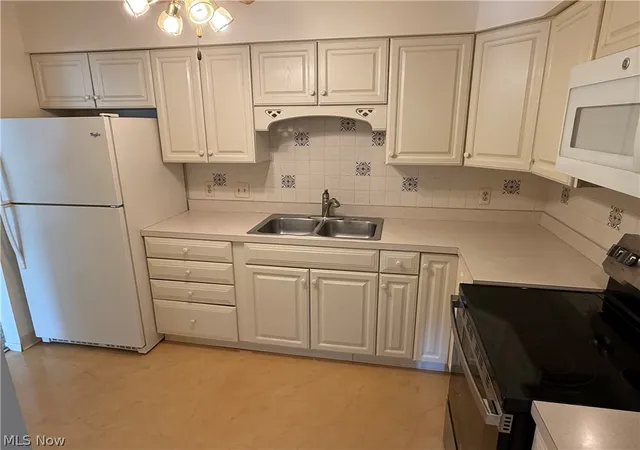 3rd image of 7209 S Churchill Pl, Concord Township, OH 44077 | MLS# 5223751