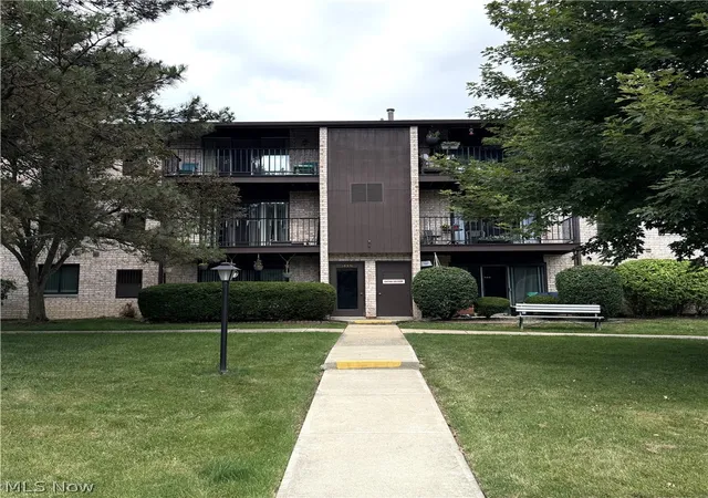 Photo 1 of Condo for sale at 16370 Heather Ln #303, Cleveland, OH 44130 | MLS# 5223758 | Listing updated on 2026-09-01
