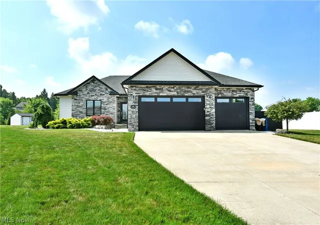 1st image of 4885 Treeline Trl, New Middletown, OH 44442 | MLS# 5223859