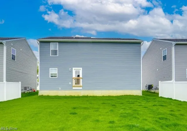 4th image of 221 River Run Dr, Elyria, OH 44035 | MLS# 5223647