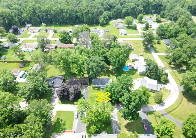 Photo 33 of Single family home for sale at 18015 Hillcrest Dr, Lake Milton, OH 44429 | MLS# 5223843 | Listing updated on 2026-08-28