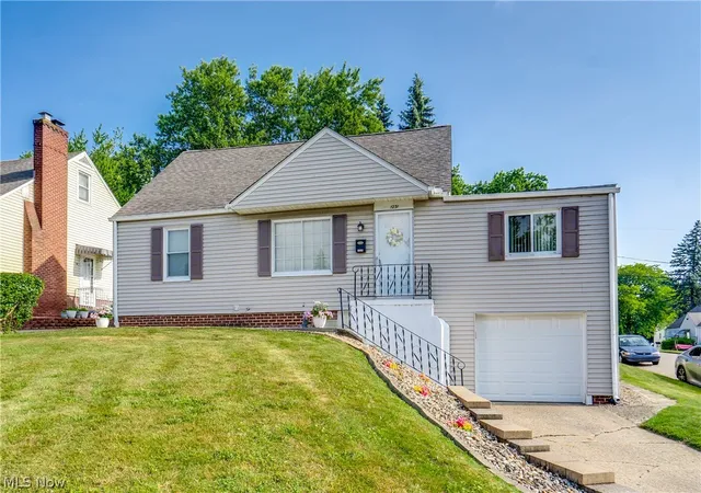 Homes for sale in Canton, OH | 1231 Spangler Rd Ne, Canton, OH 44714 | MLS# 5223654