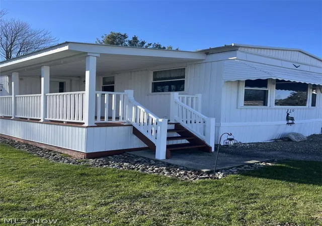 1st image of 230 Deer Dr, Chardon, OH 44024 | MLS# 5223698