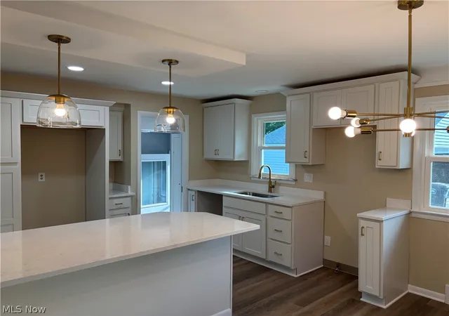 2nd image of 1574 Sunview Rd, Lyndhurst, OH 44124 | MLS# 5223895