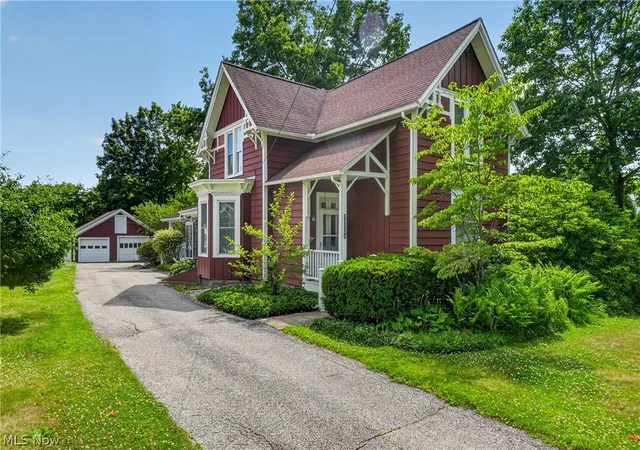 1st image of 13721 Spring St, Burton, OH 44021 | MLS# 5222335