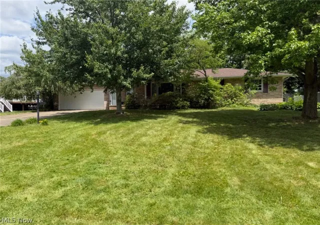 Homes for sale in Uniontown, OH | 1333 Clarence St Nw, Uniontown, OH 44685 | MLS# 5223933