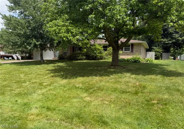 Homes for sale in Uniontown, OH | 1333 Clarence St Nw, Uniontown, OH 44685 | MLS# 5223933