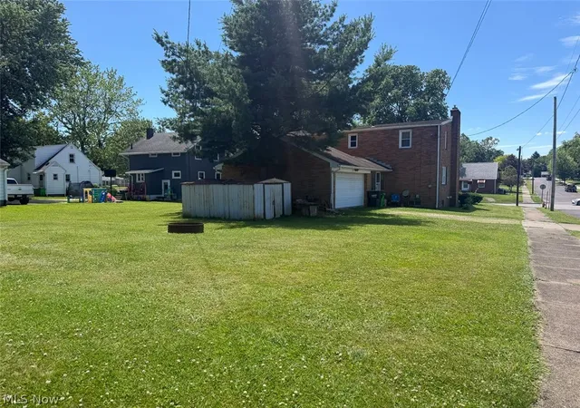 Homes for sale in Alliance, OH | 1810 Parkway Blvd, Alliance, OH 44601 | MLS# 5223945