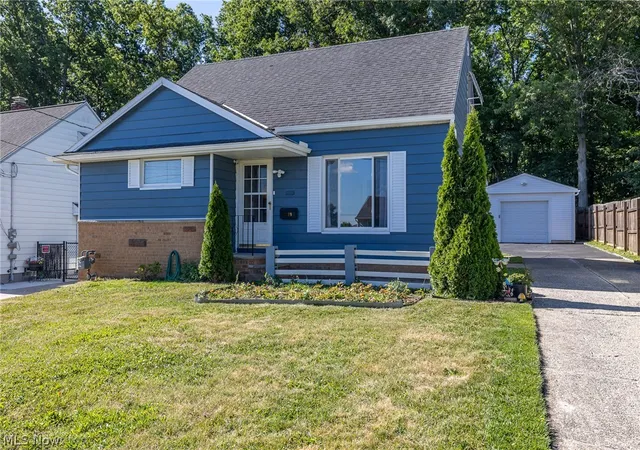 Homes for sale in Parma, OH | 3299 Winthrop Dr, Parma, OH 44134 | MLS# 5222833