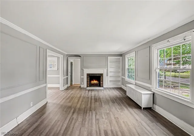 Photo 3 of Single family home for sale at 1371 Lynn Park Dr, Cleveland, OH 44121 | MLS# 5223890 | Listing updated on 2026-09-28