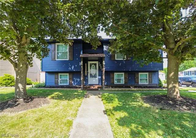 Photo 2 of Single family home for sale at 1073 Sunnywood Ln, Ravenna, OH 44266 | MLS# 5223902 | Listing updated on 2026-07-08