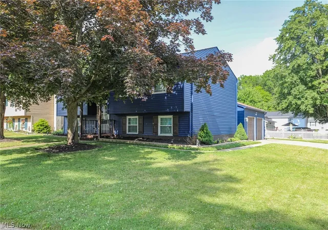 Photo 4 of Single family home for sale at 1073 Sunnywood Ln, Ravenna, OH 44266 | MLS# 5223902 | Listing updated on 2026-07-08