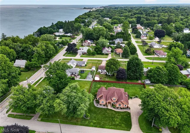 2nd image of 12 Lake Breeze Dr, Conneaut, OH 44030 | MLS# 5223830