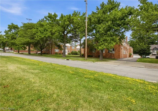 Homes for sale in Cleveland Heights, OH | 2401 Euclid Heights Blvd, Cleveland Heights, OH 44106 | MLS# 5223918