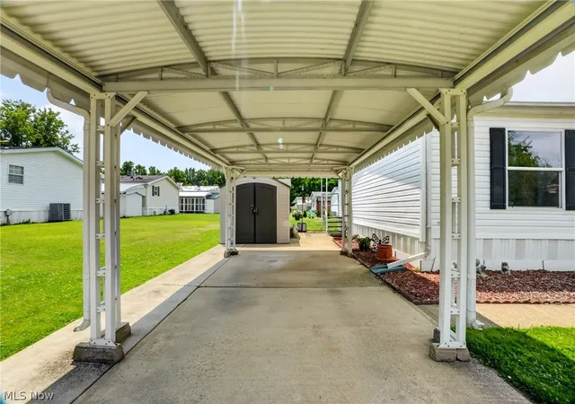 4th image of 325 Britton Dr, Geneva, OH 44041 | MLS# 5223122