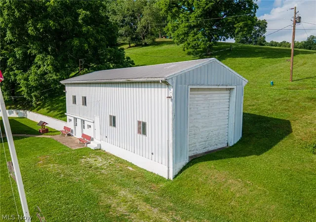 Homes for sale in Coshocton, OH | 21569 State Route 16, Coshocton, OH 43812 | MLS# 5222399