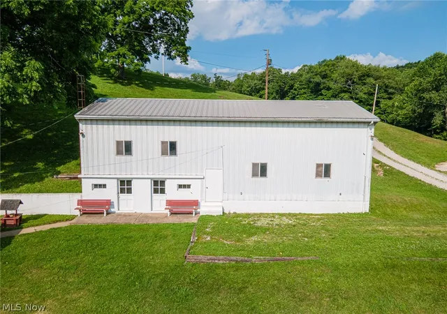 Homes for sale in Coshocton, OH | 21569 State Route 16, Coshocton, OH 43812 | MLS# 5222399