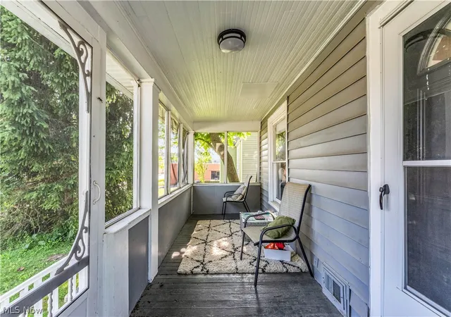 4th image of 422 W Smith Rd, Medina, OH 44256 | MLS# 5223805