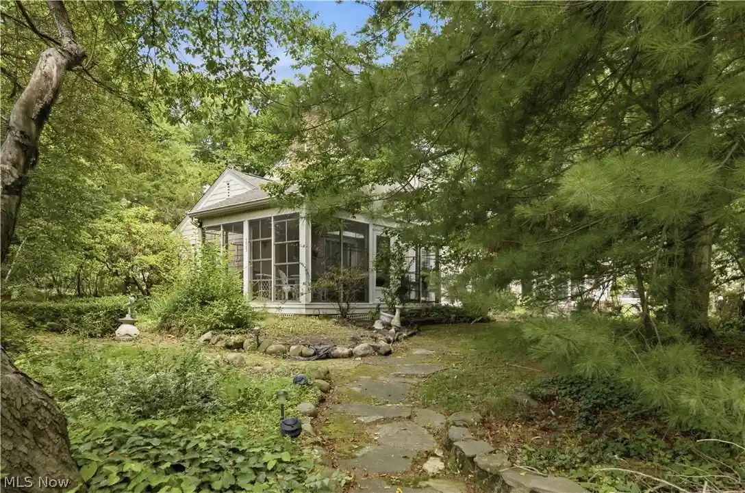 Photo 1 of Single family home for sale at 303 Cordelia St Sw, North Canton, OH 44720 | MLS# 5223957 | Listing updated on 2026-10-26