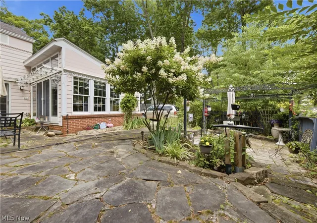 Photo 4 of Single family home for sale at 303 Cordelia St SW, North Canton, OH 44720 | MLS# 5223957 | Listing updated on 2026-08-13