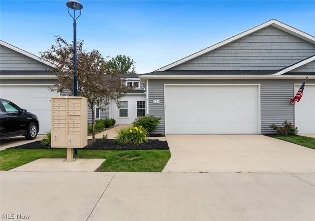 1st image of 124 Acorn Ln, Elyria, OH 44035 | MLS# 5223671