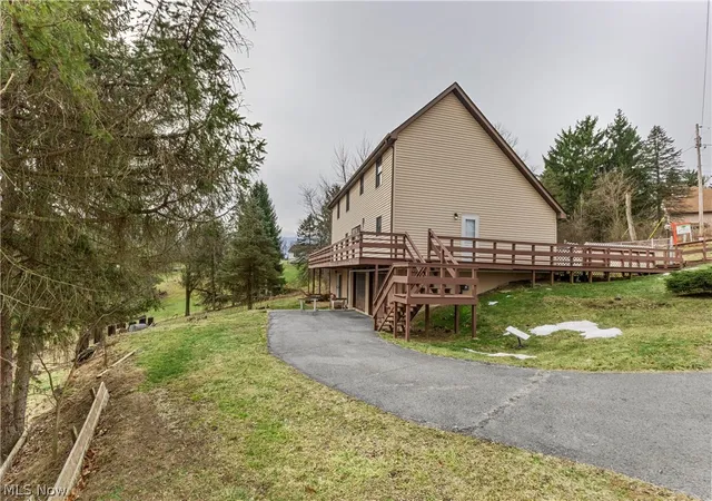 Homes for sale in Colliers, WV | 140 Iris Ln, Colliers, WV 26035 | MLS# 5223124