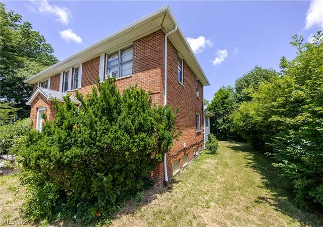 Homes for sale in Cleveland Heights, OH | 3825 Mayfield Rd, Cleveland Heights, OH 44121 | MLS# 5211588