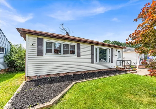 Photo 3 of Sale Pending at 4612 W 156th Street, Cleveland, OH 44135 | MLS# 5224016 | Listing updated on 2026-07-24