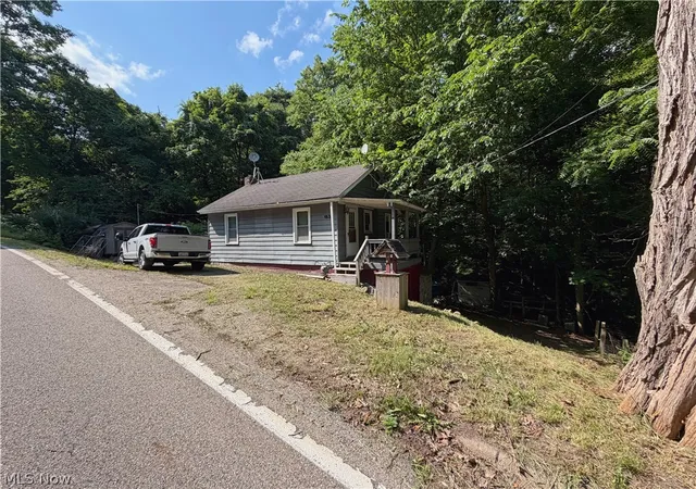 Homes for sale in East Liverpool, OH | 1534 Shadyside Ave, East Liverpool, OH 43920 | MLS# 5224022
