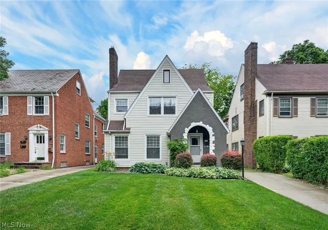Homes for sale in Shaker Heights, OH | 3559 Gridley Rd, Shaker Heights, OH 44122 | MLS# 5222456