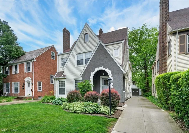 Homes for sale in Shaker Heights, OH | 3559 Gridley Rd, Shaker Heights, OH 44122 | MLS# 5222456