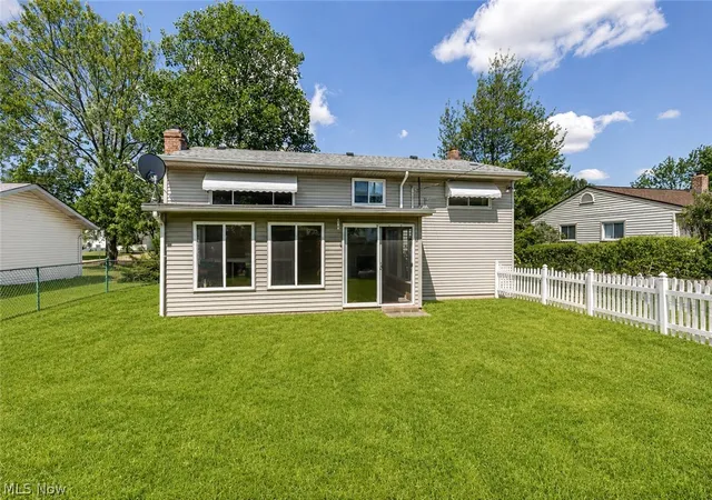 2nd image of 5707 Vickie Ln, Bedford Heights, OH 44146 | MLS# 5224104