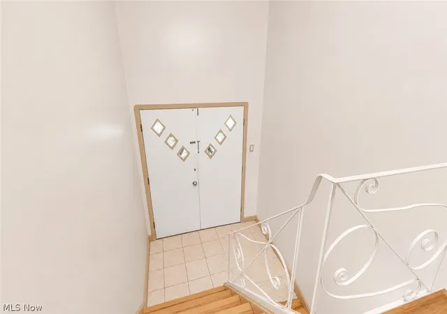 Photo 2 of Single family home for sale at 5707 Vickie Ln, Bedford, OH 44146 | MLS# 5224104 | Listing updated on 2026-09-25