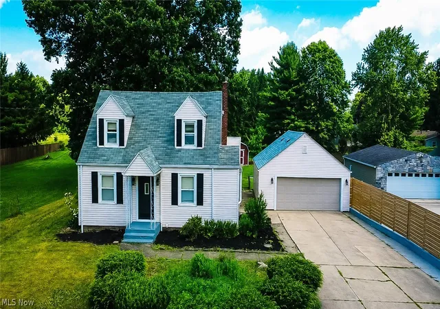 1st image of 102 W Howe Rd, Tallmadge, OH 44278 | MLS# 5223731