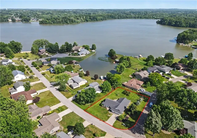 5th image of 3854 Surfside Cir, Aurora, OH 44202 | MLS# 5223350