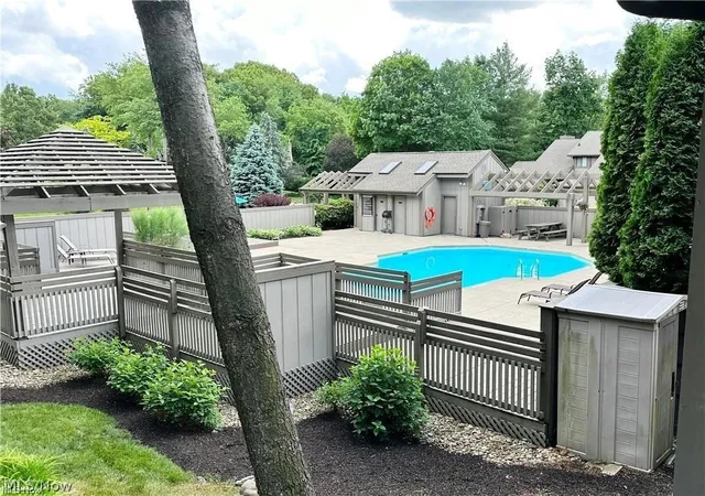 Homes for sale in Cuyahoga Falls, OH | 2214 Stone Creek Trl, Cuyahoga Falls, OH 44223 | MLS# 5211533