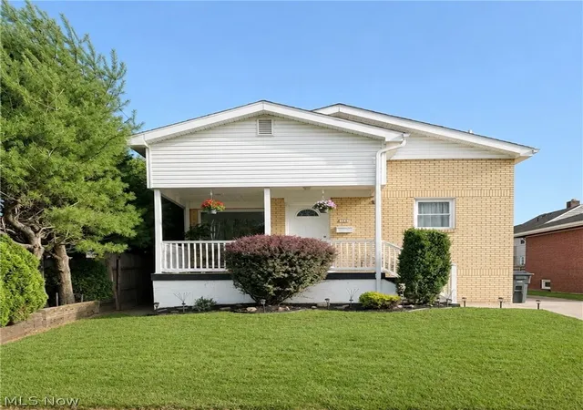 Homes for sale in Steubenville, OH | 1848 Columbia Ave, Steubenville, OH 43952 | MLS# 5224093