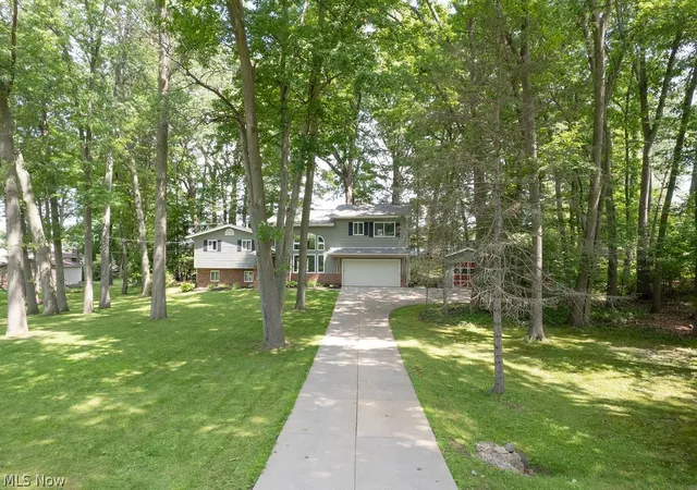 Homes for sale in Hartville, OH | 2045 Howard St Ne, Hartville, OH 44632 | MLS# 5223772