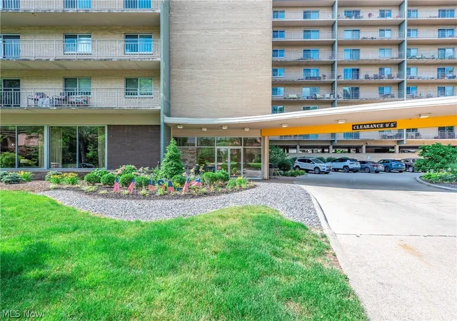 2nd image of 10301 Lake Ave #420, Cleveland, OH 44102 | MLS# 5224054