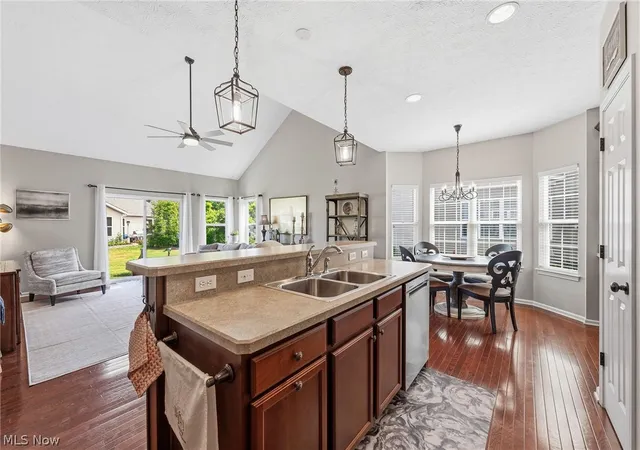 2nd image of 8329 Beaumont Dr, Mentor, OH 44060 | MLS# 5224159
