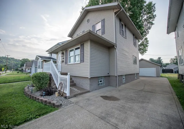 Homes for sale in Uhrichsville, OH | 1135 Eastport Ave, Uhrichsville, OH 44683 | MLS# 5221237