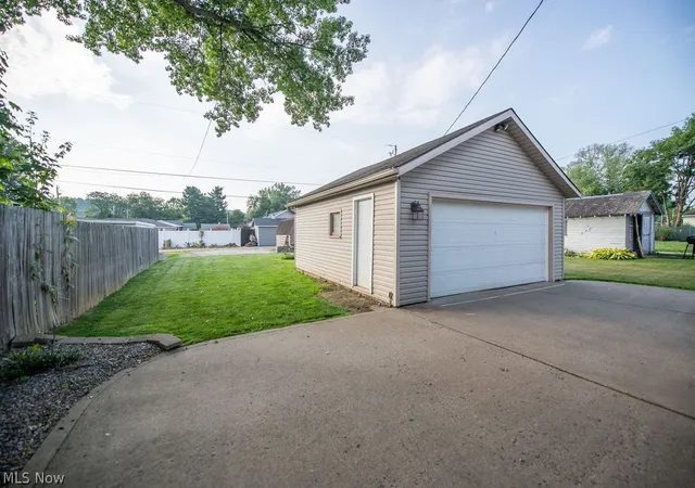 Homes for sale in Uhrichsville, OH | 1135 Eastport Ave, Uhrichsville, OH 44683 | MLS# 5221237