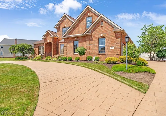 3rd image of 1575 Cornerstone St Sw, Hartville, OH 44632 | MLS# 5222908