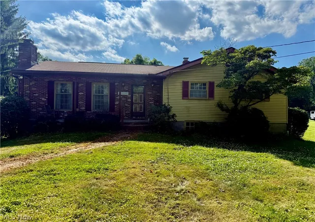 1st image of 5920 Weaver Rd, New Franklin, OH 44216 | MLS# 5224012