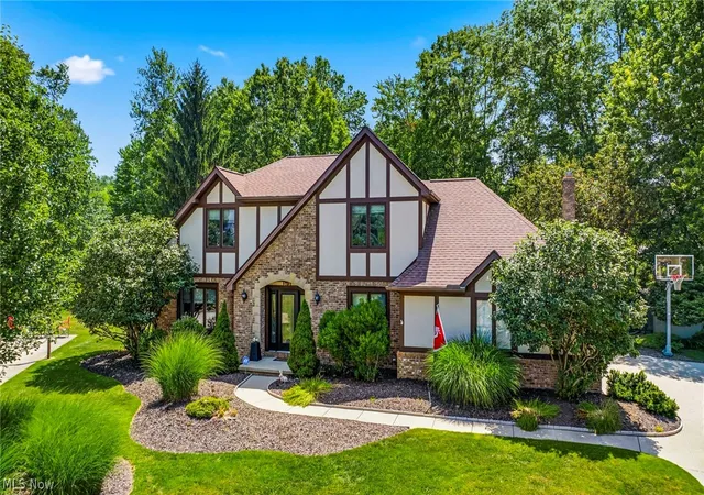 Homes for sale in North Royalton, OH | 3173 Rosewood Oval, North Royalton, OH 44133 | MLS# 5222376