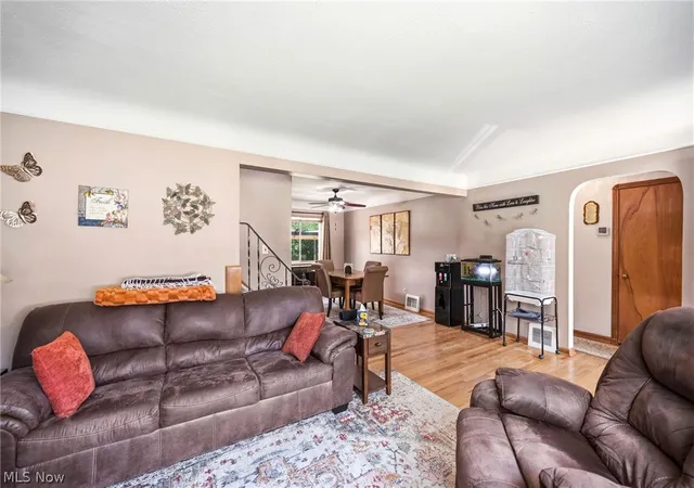 Homes for sale in North Olmsted, OH | 3756 Walter Rd, North Olmsted, OH 44070 | MLS# 5223637