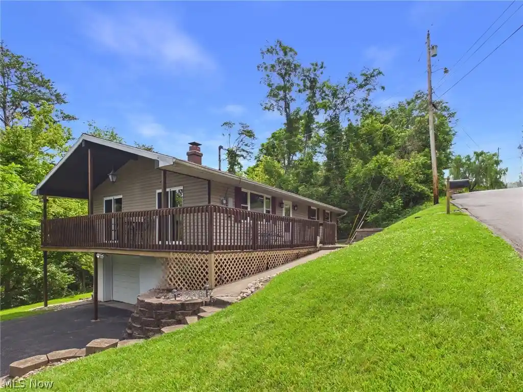 Photo 1 of Single family home for sale at 237 Wakefield Dr, Washington, WV 26181 | MLS# 5224224 | Listing updated on 2026-10-28